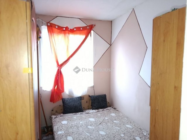 Eladó családi ház, Mikepércsen 9.8 M Ft, 3 szobás