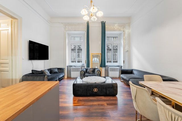 Eladó téglalakás, Budapesten, VII. kerületben, Király utcában