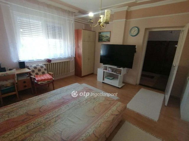 Eladó családi ház, Csengődön 33.99 M Ft, 3+1 szobás