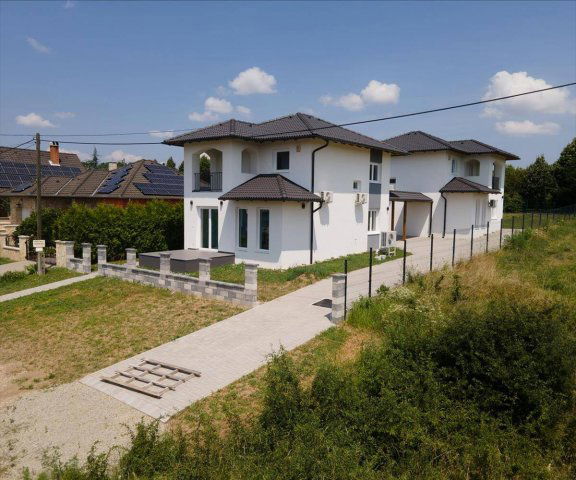 Kiadó ikerház, albérlet, Rétságon 280 E Ft / hó, 4 szobás