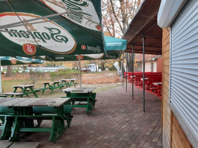 Eladó üzlethelyiség, Jászszentandráson 19.99 M Ft