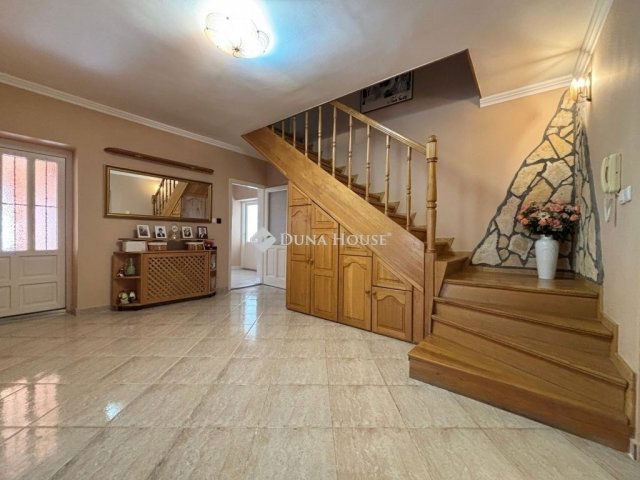 Eladó családi ház, Szombathelyen 148 M Ft, 5+1 szobás
