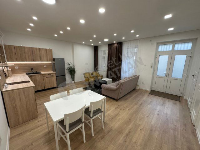 Kiadó téglalakás, albérlet, VIII. kerületben, Vajda Péter utcában