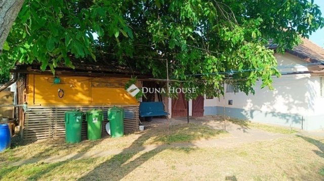 Eladó családi ház, Zsámbokon 32 M Ft, 3 szobás