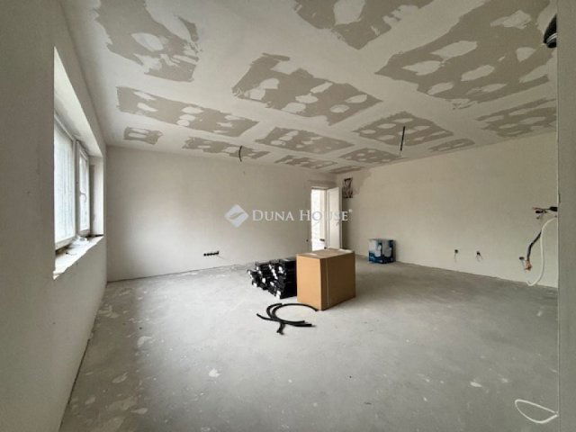 Eladó téglalakás, Zamárdiban, Rákóczi utcában 84.027 M Ft