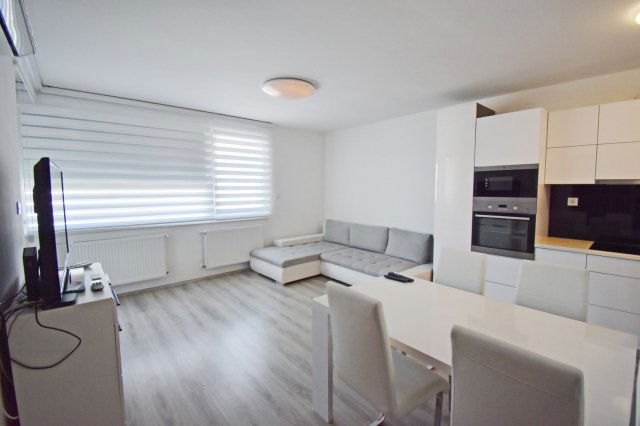 Eladó téglalakás, Debrecenben 74.9 M Ft, 2 szobás