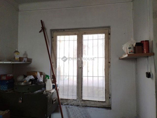 Eladó ipari ingatlan, Budapesten, IV. kerületben 40 M Ft