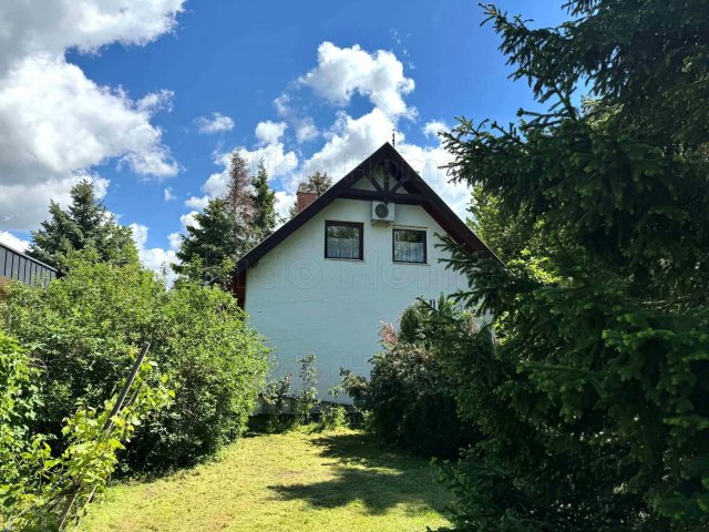 Eladó családi ház, Balatonakarattyán 160 M Ft, 4 szobás