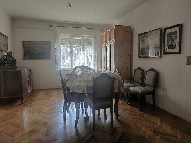 Eladó téglalakás, Pécsett, Semmelweis utcában 54.9 M Ft