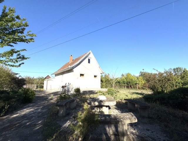 Eladó nyaraló, Békéscsabán 10 M Ft, 2 szobás