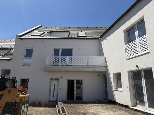Eladó téglalakás, Hajdúszoboszlón 99.9 M Ft, 5 szobás