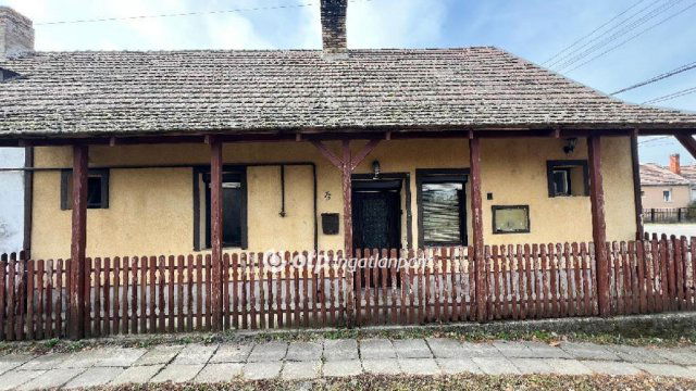 Eladó sorház, Mezőlakon 14.9 M Ft, 2 szobás