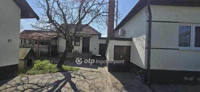 Eladó családi ház, Hosszúpályin 53.9 M Ft, 3 szobás