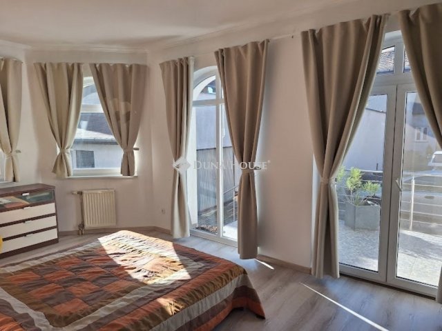 Eladó családi ház, Budapesten, XVIII. kerületben 186 M Ft