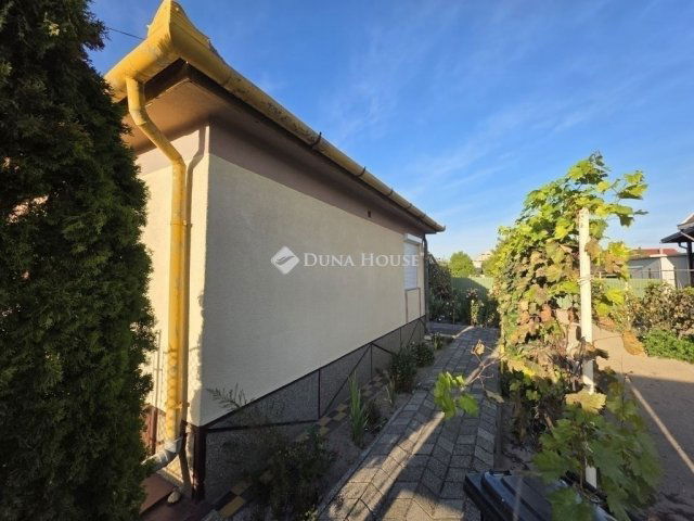 Eladó családi ház, Dabason 59.9 M Ft, 4 szobás