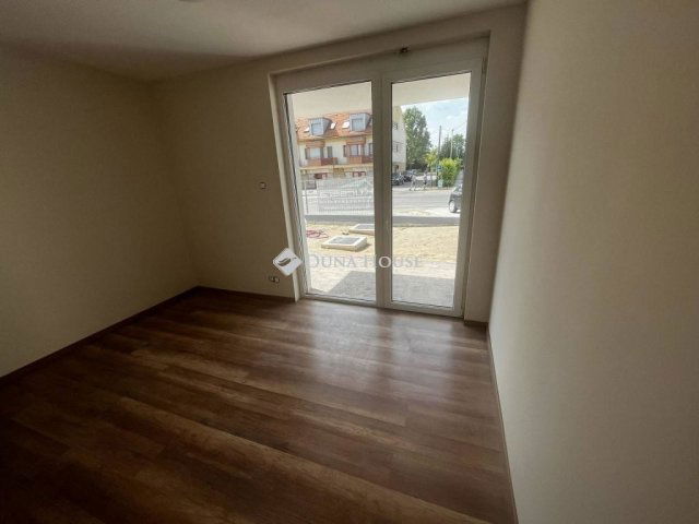 Eladó téglalakás, Dabason 79.9 M Ft, 4 szobás
