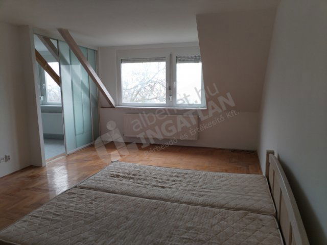 Kiadó családi ház, albérlet, XII. kerületben, Lidérc utcában