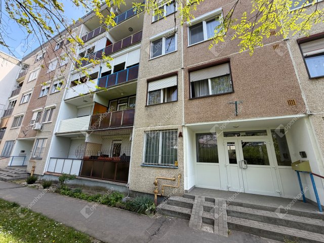 Eladó téglalakás, Zalaegerszegen 35.9 M Ft, 2 szobás