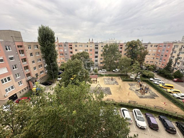 Eladó panellakás, Székesfehérvárott 50.9 M Ft, 2 szobás