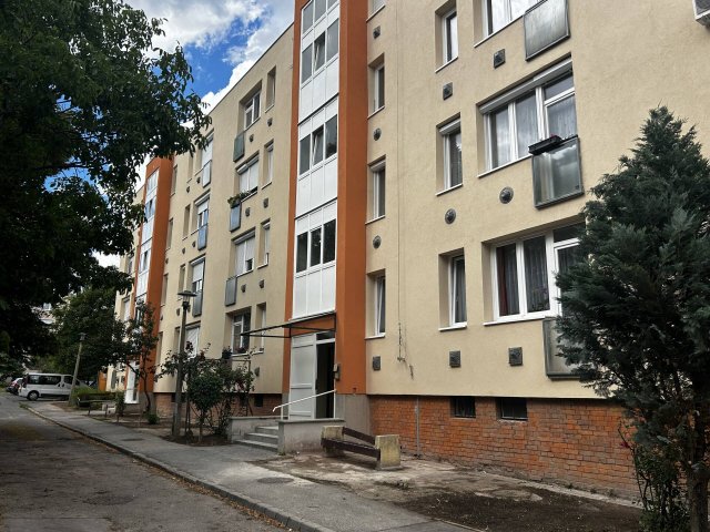 Eladó téglalakás, Miskolcon 28.5 M Ft, 1+1 szobás