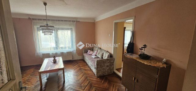 Eladó családi ház, Véménden 22.5 M Ft, 3 szobás