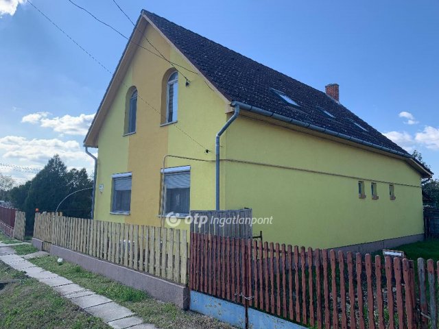 Eladó családi ház, Zagyvarékason 39.9 M Ft, 5 szobás