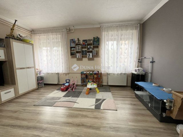 Eladó téglalakás, Zalaegerszegen 37.8 M Ft, 2 szobás