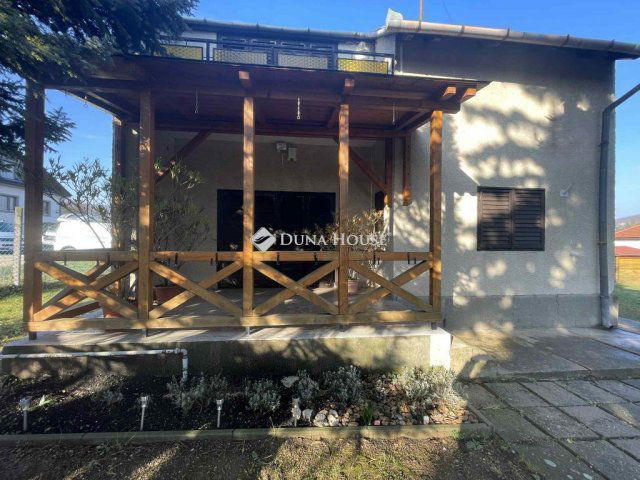 Eladó nyaraló, Csopakon 94.9 M Ft, 4 szobás