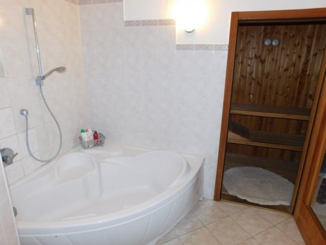 Eladó családi ház, Kecskeméten 89.9 M Ft, 4 szobás