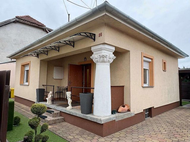 Eladó családi ház, Budakalászon 92.9 M Ft, 3 szobás