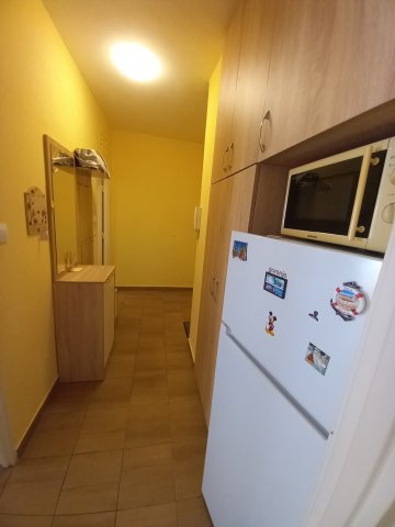 Kiadó panellakás, albérlet, Pécsett 130 E Ft / hó, 2 szobás