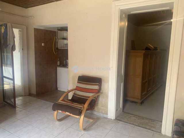 Eladó családi ház, Decsen 16.5 M Ft, 4 szobás