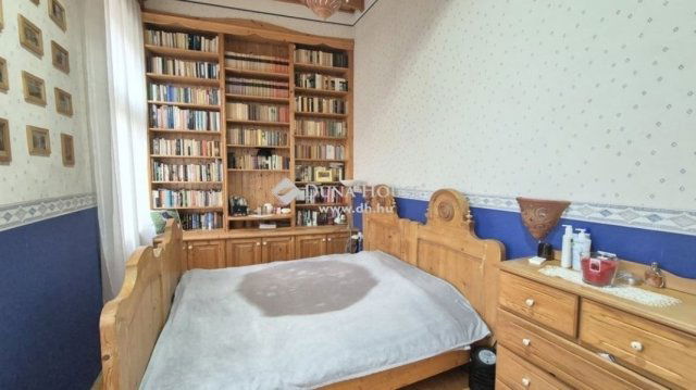 Eladó családi ház, Nagykőrösön 79.9 M Ft, 8 szobás