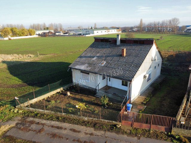 Eladó családi ház, Hevesen 15.9 M Ft, 3 szobás