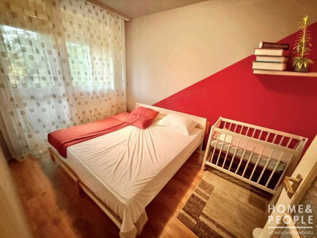 Eladó téglalakás, Szegeden 53.5 M Ft, 2 szobás