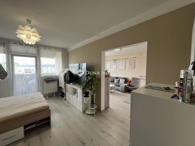 Eladó panellakás, Budapesten, IV. kerületben 68.9 M Ft, 2 szobás