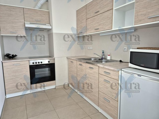 Kiadó téglalakás, albérlet, Szegeden 220 E Ft / hó, 2 szobás