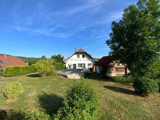 Eladó családi ház, Mecseknádasdon 62.865 M Ft, 6 szobás