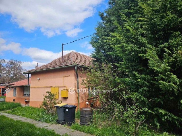 Eladó családi ház, Törökszentmiklóson 18.99 M Ft, 3 szobás