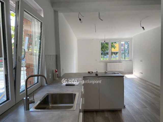 Eladó téglalakás, Budapesten, III. kerületben 114.9 M Ft
