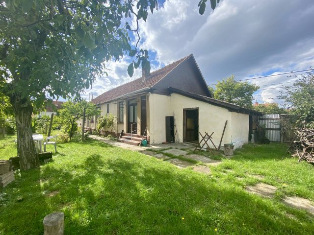 Eladó családi ház, Gyulán 29.9 M Ft, 3 szobás