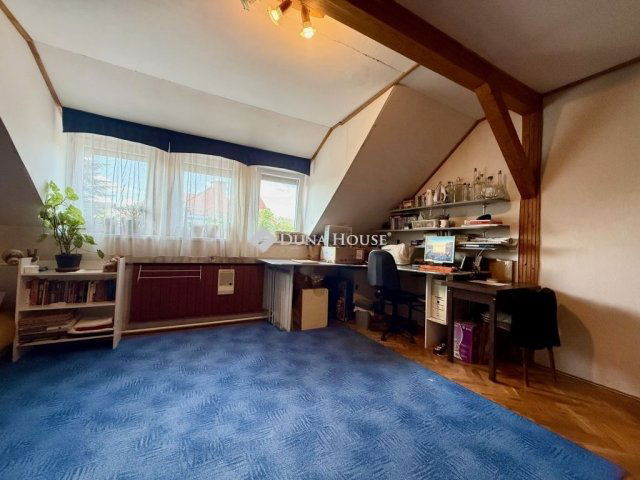 Eladó családi ház, Kecskeméten 149.9 M Ft, 9 szobás