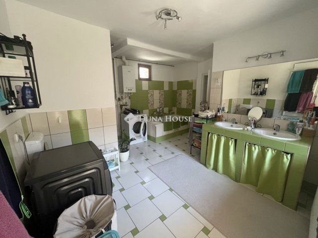 Eladó családi ház, Pilisszántón 130 M Ft, 4 szobás