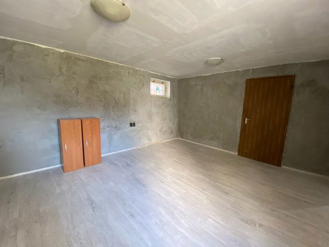 Eladó családi ház, Kiskunhalason 23.99 M Ft, 2+1 szobás