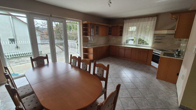 Kiadó családi ház, albérlet, Debrecenben 550 E Ft / hó