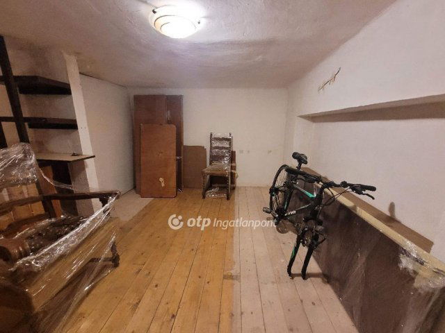 Eladó téglalakás, Budapesten, I. kerületben 82.5 M Ft, 2 szobás
