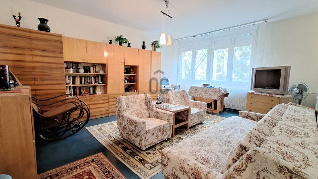 Eladó téglalakás, Szekszárdon 32.3 M Ft, 2 szobás