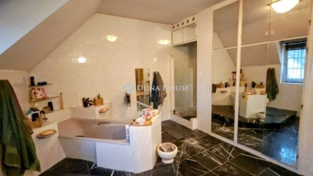 Eladó családi ház, Kecskeméten 129 M Ft, 5 szobás