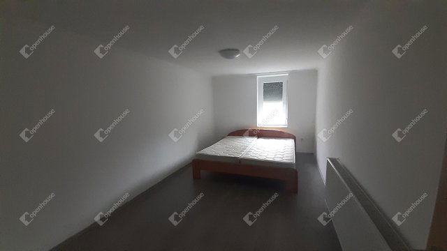 Eladó családi ház, Gércén 27 M Ft, 2 szobás