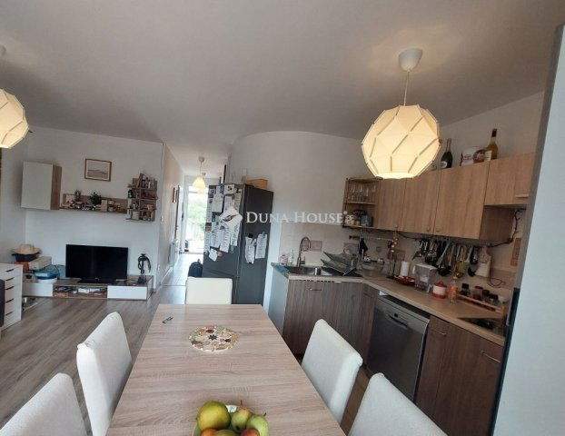 Eladó sorház, Pécelen 89.9 M Ft, 1+4 szobás